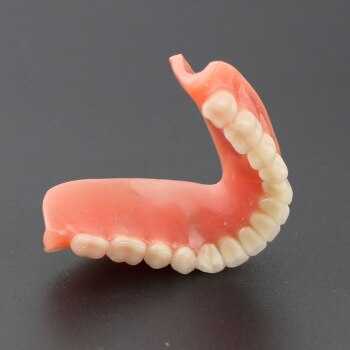 Полные съемные протезы: съемные зубные протезы при полном отсутствии зубов, цена на изготовление протезов для верхней и нижней челюсти