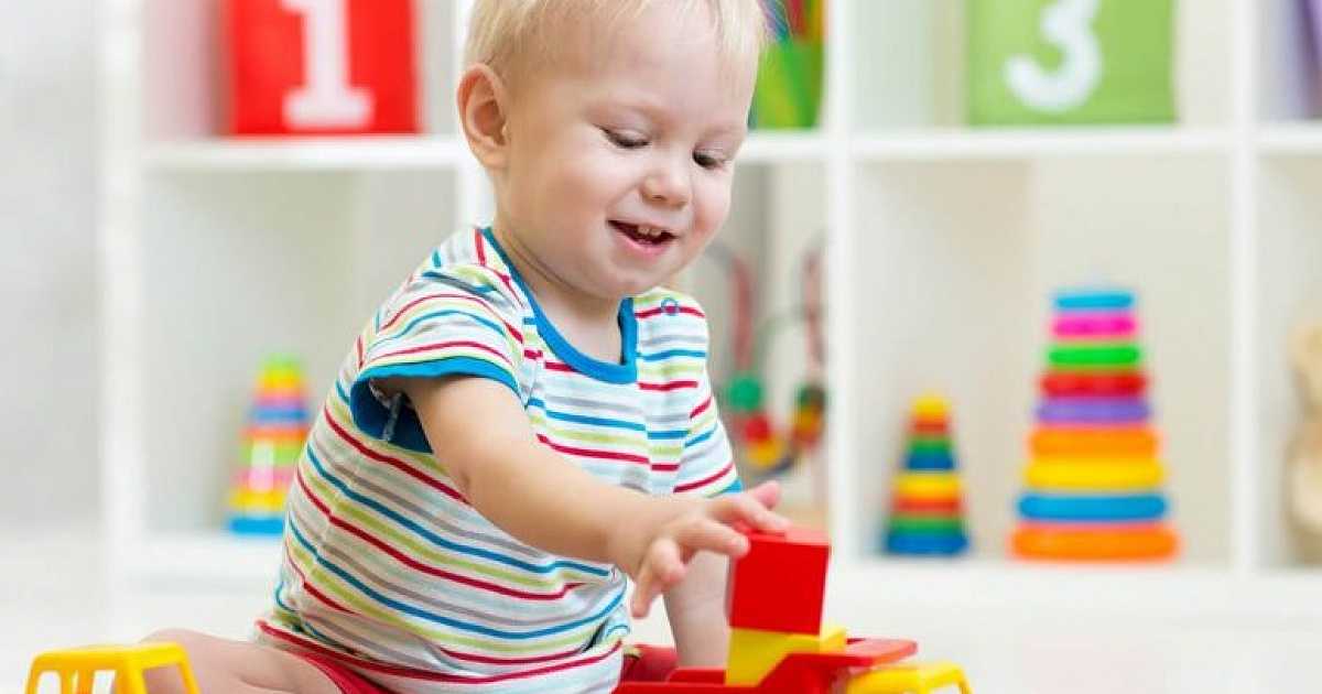 18 лучших развивающих игрушек для детей от 2 лет