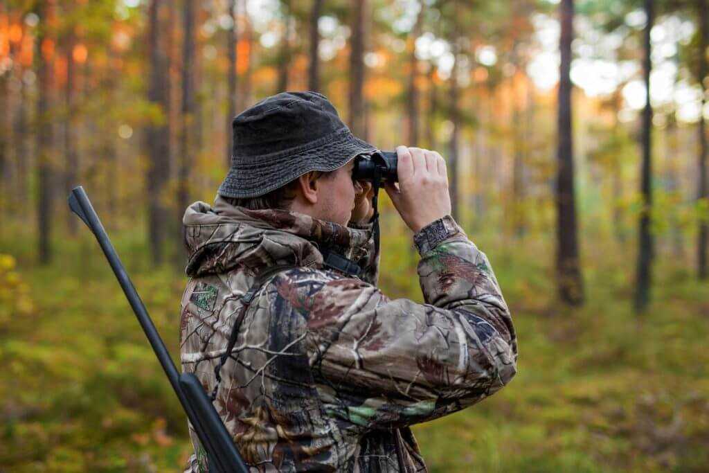 Лучшие дальномеры для охоты — по мнению экспертов и по отзывам покупателей. Плюсы и минусы популярных охотничьих дальномеров.