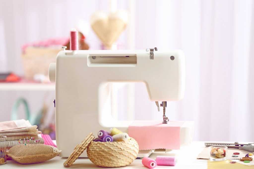 Какая швейная машинка самая лучшая и недорогая, отзывы пользователей о популярных моделях. лучшие швейные машинки для дома 2020