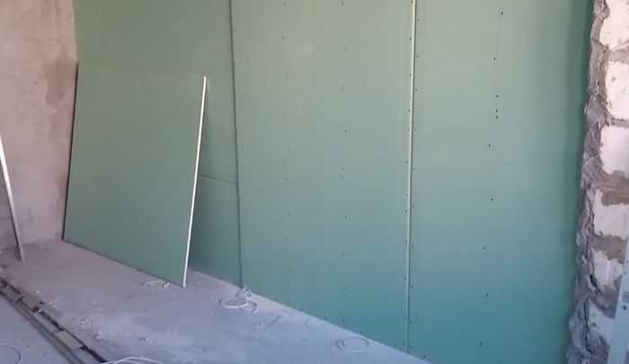 Как крепить гипсокартон к стене: 2 способа монтажа