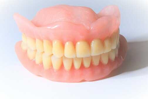 Зубные протезы: съемные и несъемные протезы, плюсы и минусы, фото, сравнение цен, отзывы