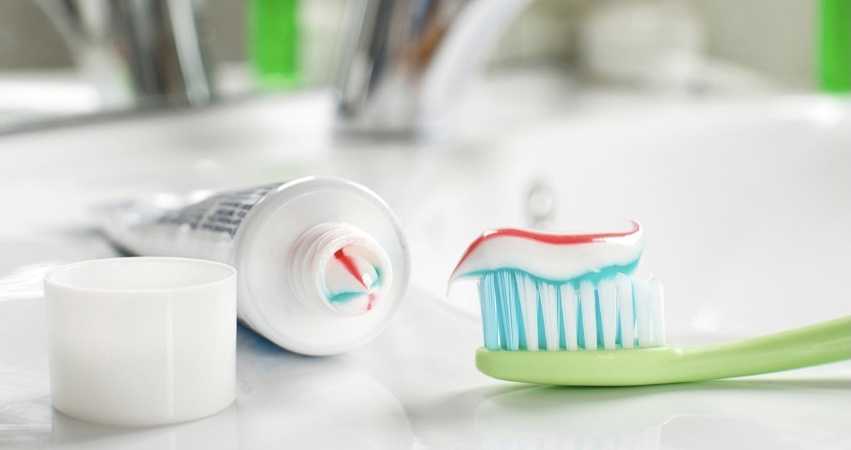 Лучшие детские зубные пасты — по мнению стоматологов и по отзывам родителей.