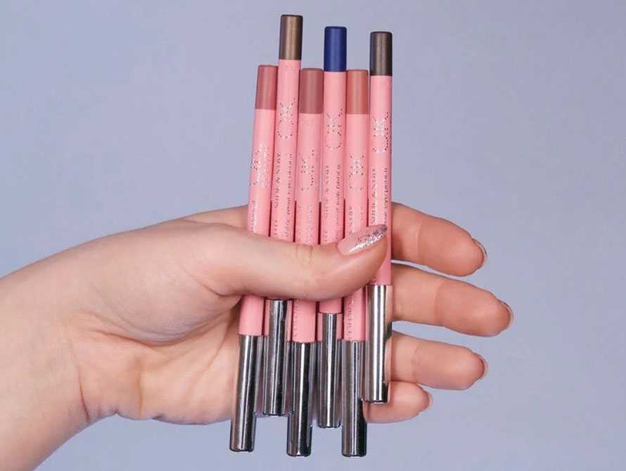 Выбираем лучшие карандаши для губ – по отзывам покупательниц и по мнению экспертов.