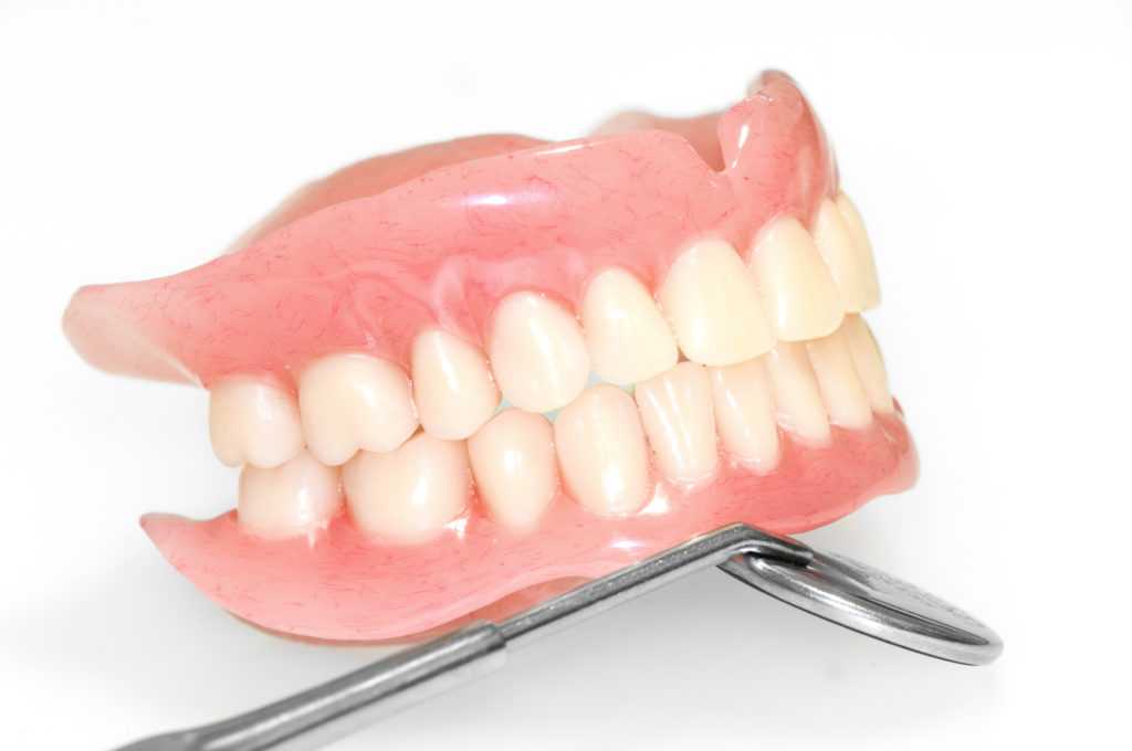 Зубные протезы: съемные и несъемные протезы, плюсы и минусы, фото, сравнение цен, отзывы