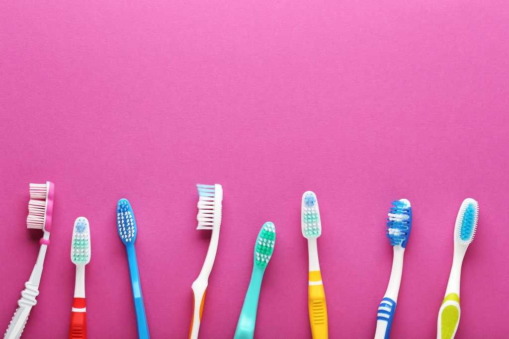 Топ-12 лучших электрических зубных щеток – рейтинг 2021 года