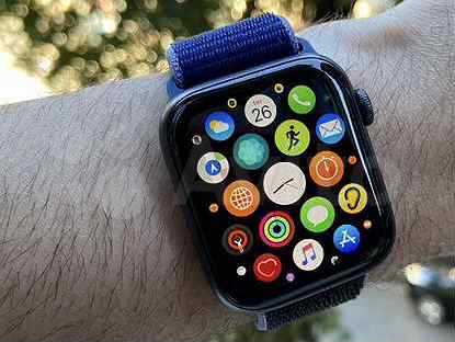 Apple Watch 6 Aluminum - короткий, но максимально информативный обзор. Для большего удобства, добавлены характеристики, отзывы и видео.