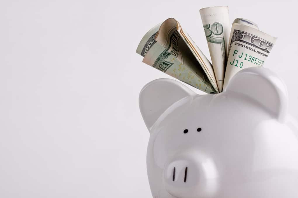 Как экономить и копить деньги при маленькой зарплате - топ-10 способов