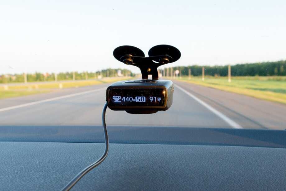 Как выбрать автомобильный радар-детектор
