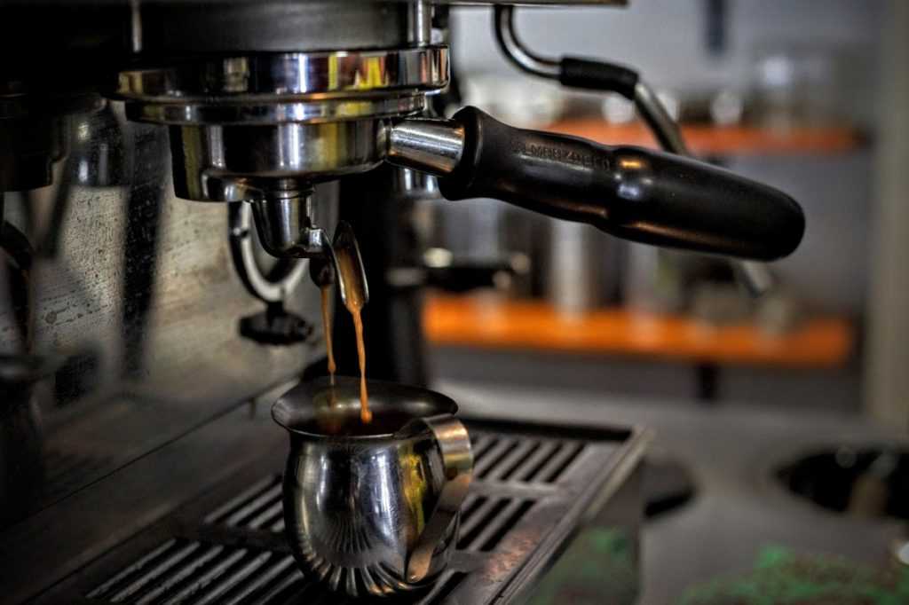 Хорошая кофемашина 2021-2022: рейтинг лучших кофемашин для дома и отзывы о топ-производителях