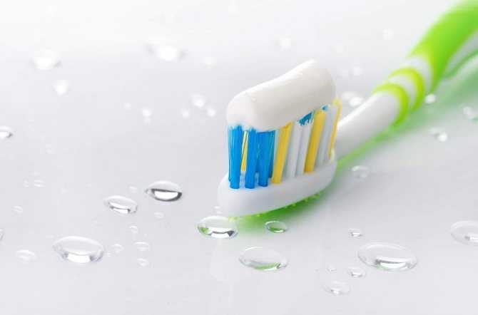Как чистить зубы электрической зубной щеткой правильно и эффективно?