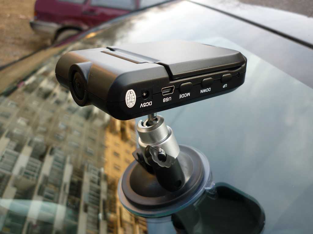Особенности правильного выбора видеорегистратора для автомобиля