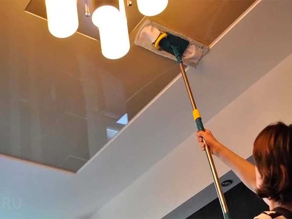 Натяжной потолок: правила ухода, средства и способы очистки